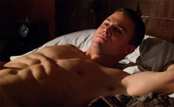Stephen Amell Naked On The TV Series Hung